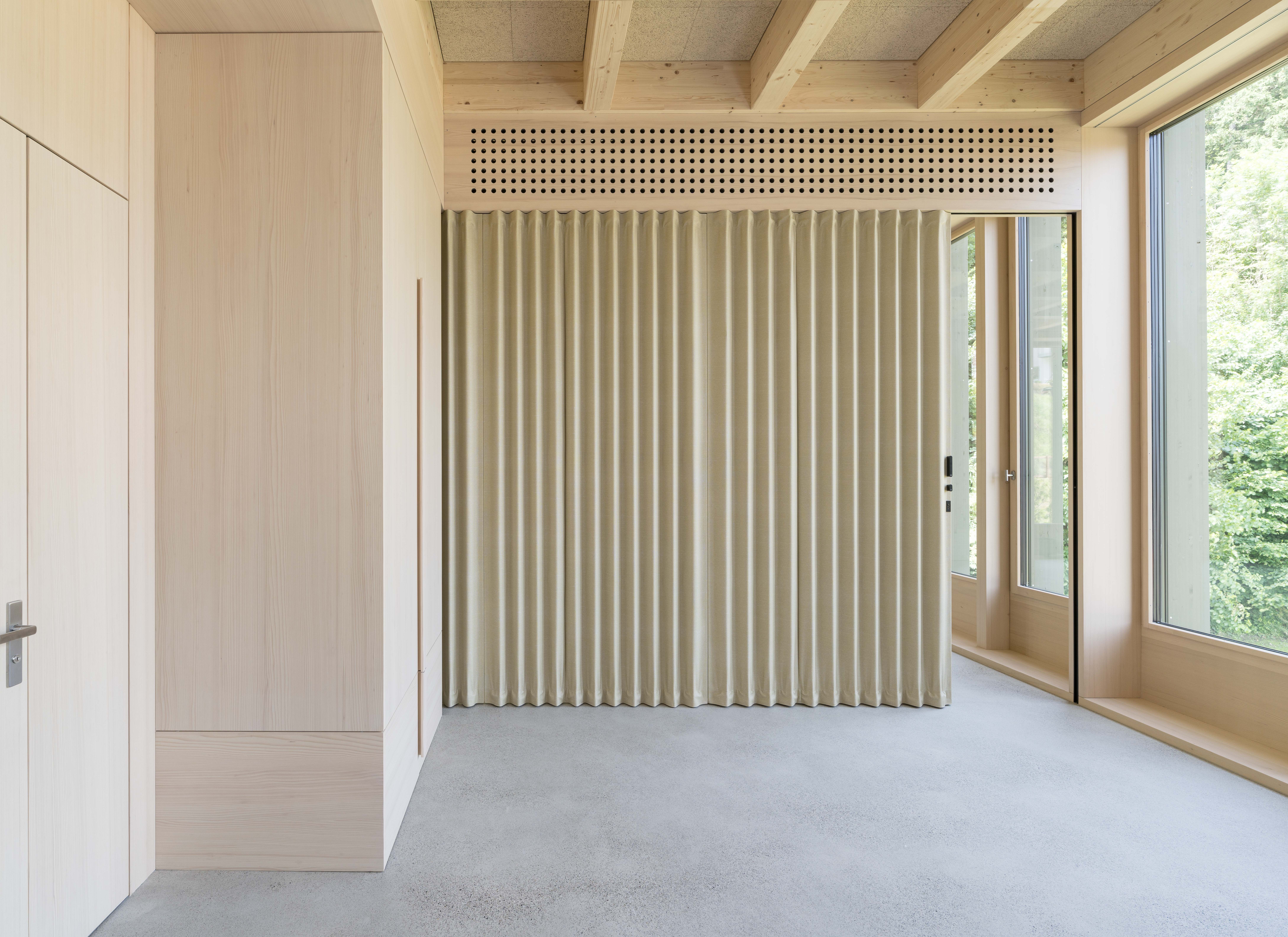 Dooor_Raumtrenner_Montlingen_Rückseite Dooor_Raumtrenner_Montlingen_Rückseite